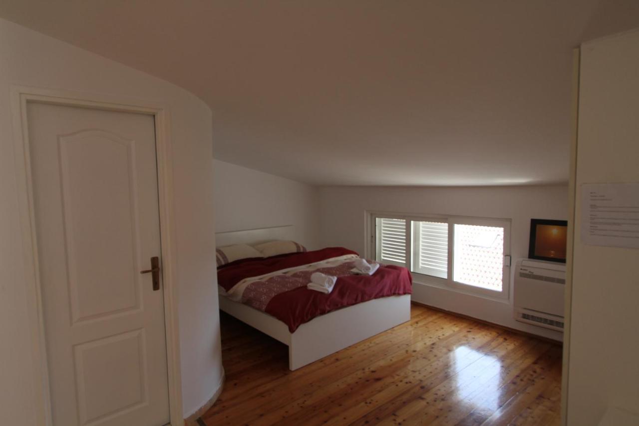 Tanya-Apartments And Rooms Хвар Экстерьер фото
