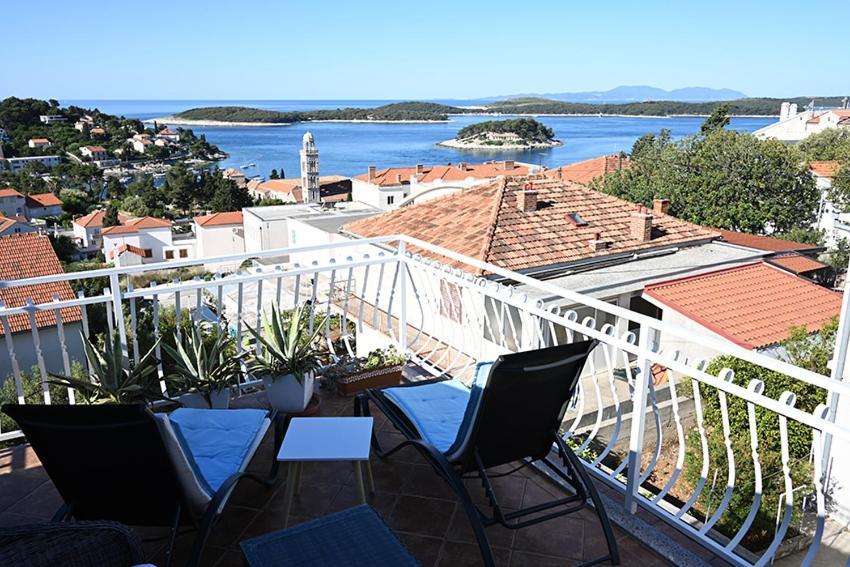 Tanya-Apartments And Rooms Хвар Экстерьер фото