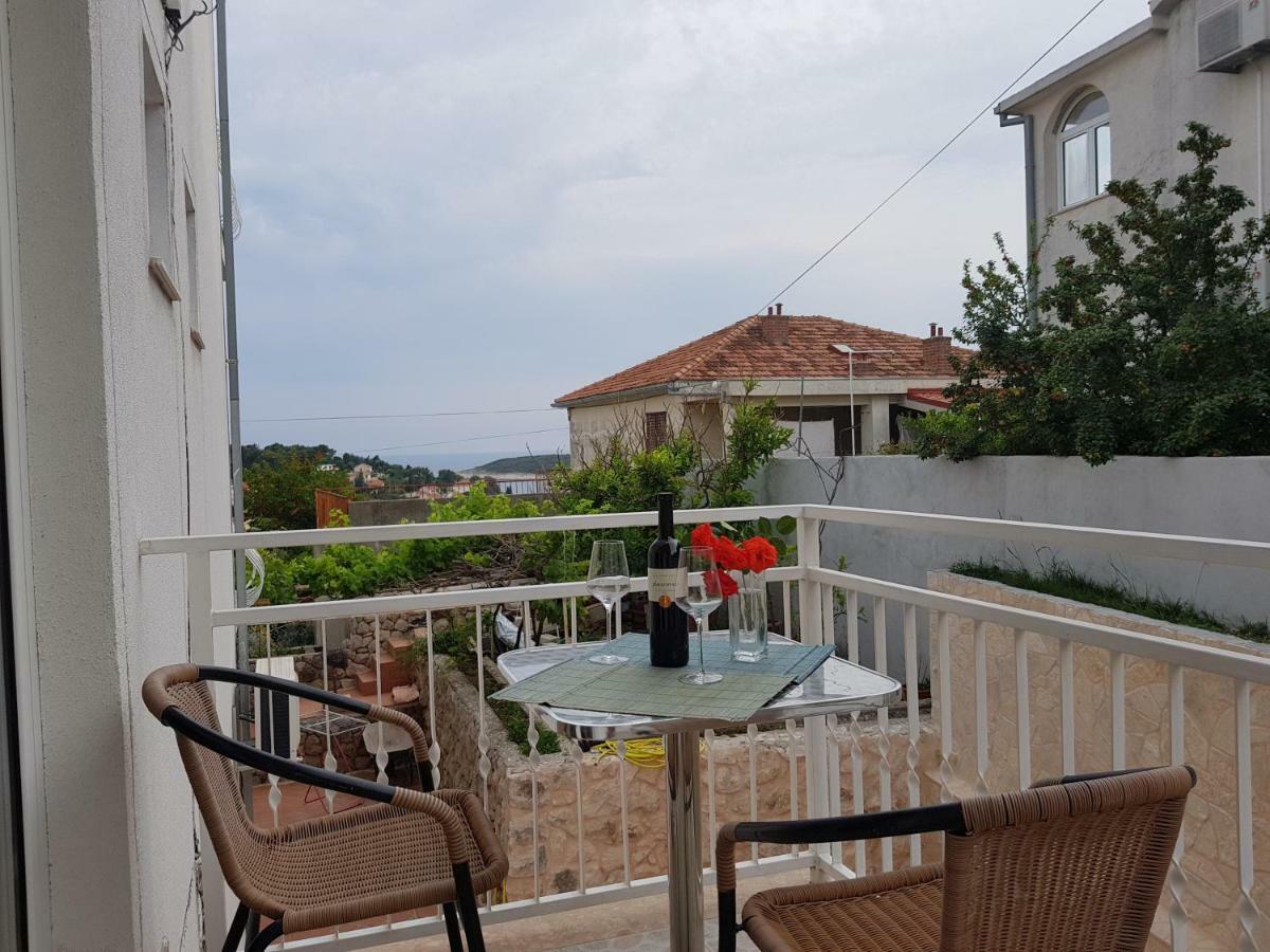 Tanya-Apartments And Rooms Хвар Экстерьер фото