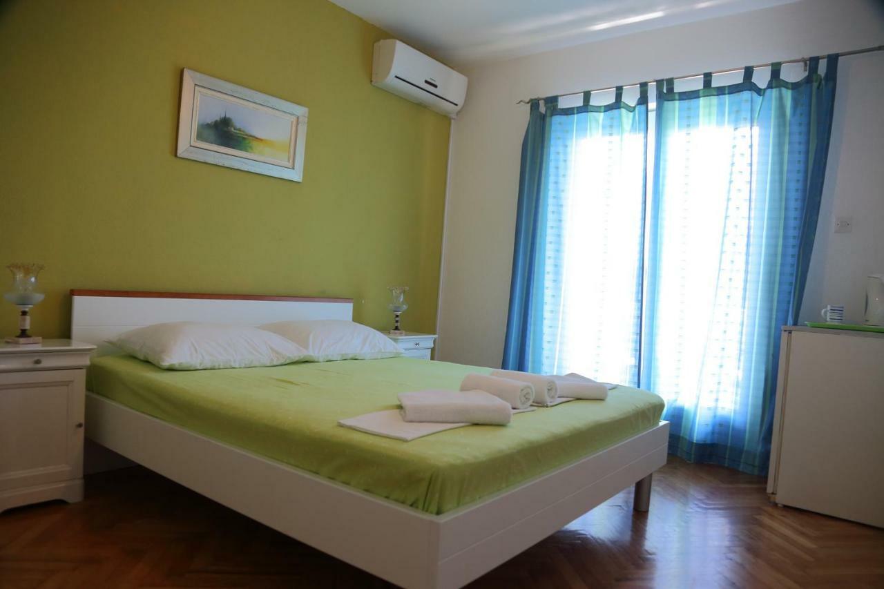 Tanya-Apartments And Rooms Хвар Экстерьер фото